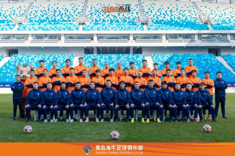 青島海牛一線隊(duì)名單：老將鄭龍、薩里奇坐鎮(zhèn)，金洋洋等新援在列