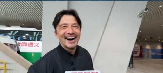 帶孩子和帶球隊(duì)哪個(gè)更累？謝暉笑言：都累，但帶孩子更累