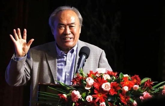 詹俊悼念嚴俊君：《足球》報伴隨著我成長，是我和父親共鳴的橋梁