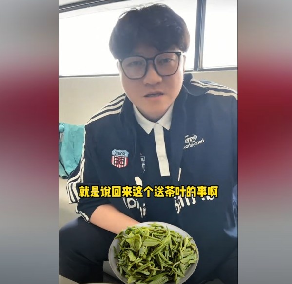 趙鵬：不太清楚賈秀全要球員買茶葉的段子，但這在現(xiàn)實(shí)中也正常